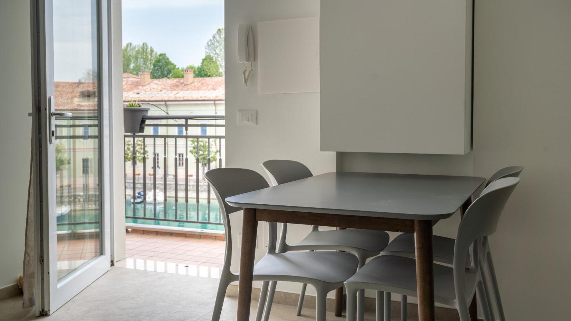 Fiori Sull'Acqua Apartments Peschiera del Garda Dış mekan fotoğraf